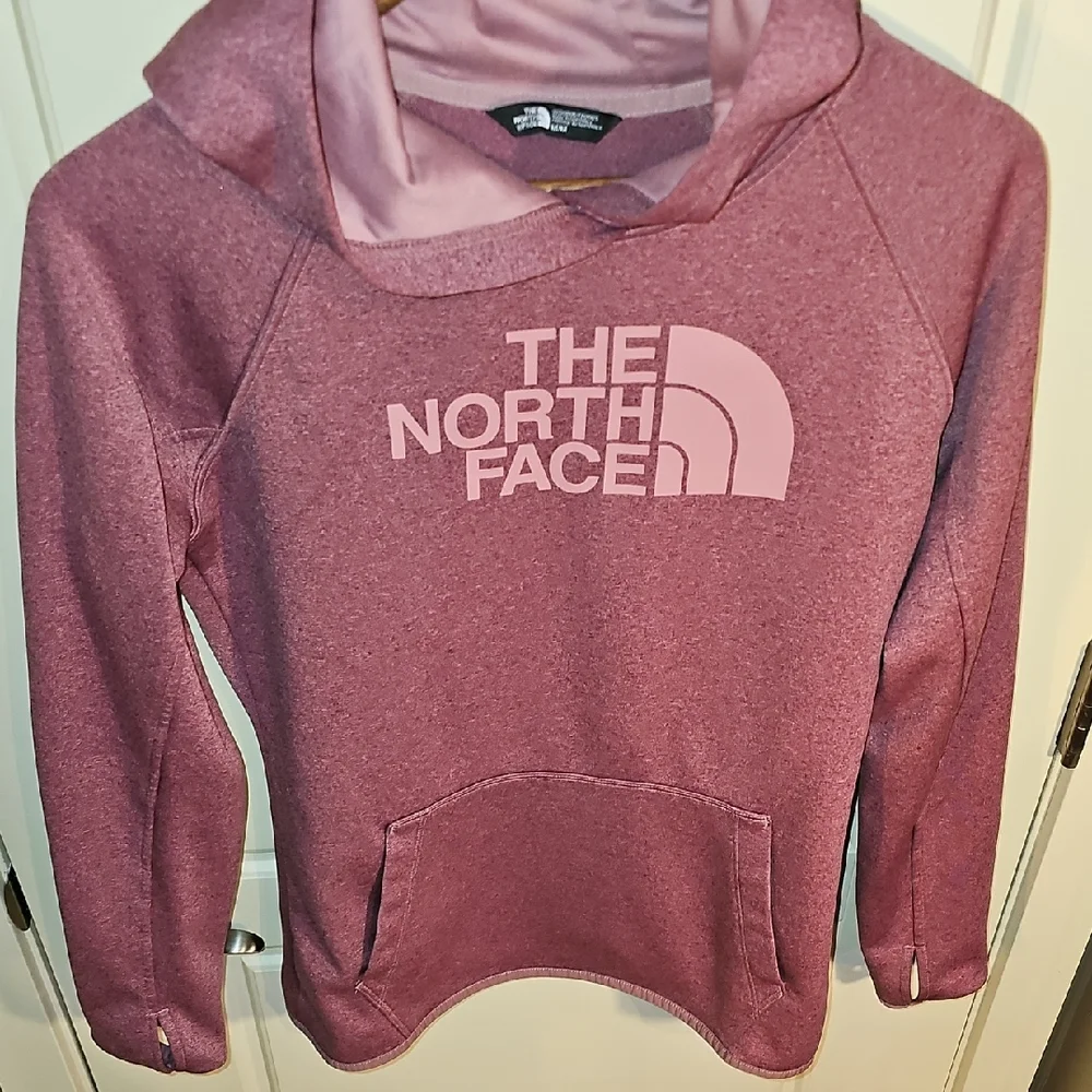 The North Face- Women's Dusty Rose Hoodie. Size M - Picture 3 of 7